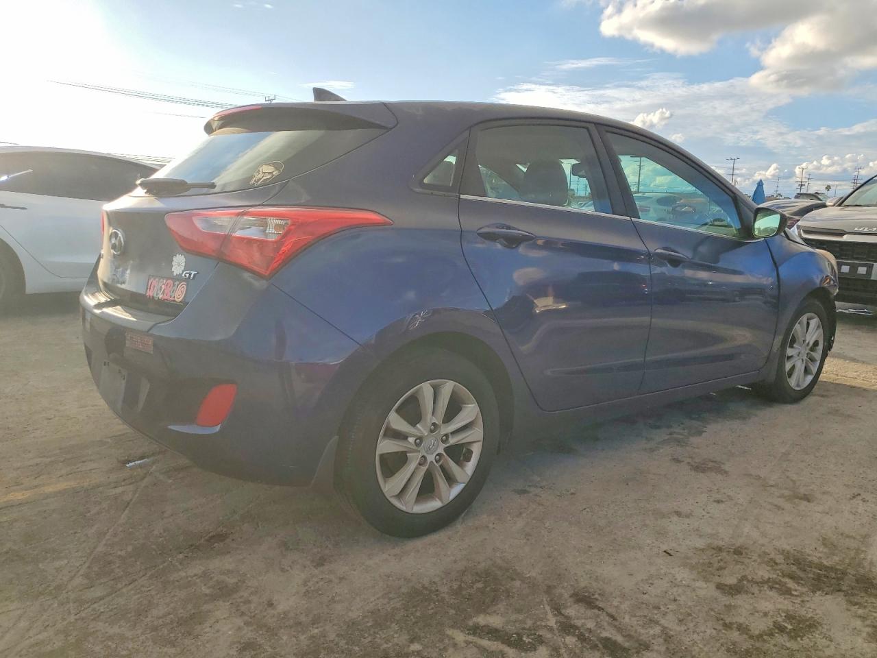 2013 HYUNDAI ELANTRA GT photo 3