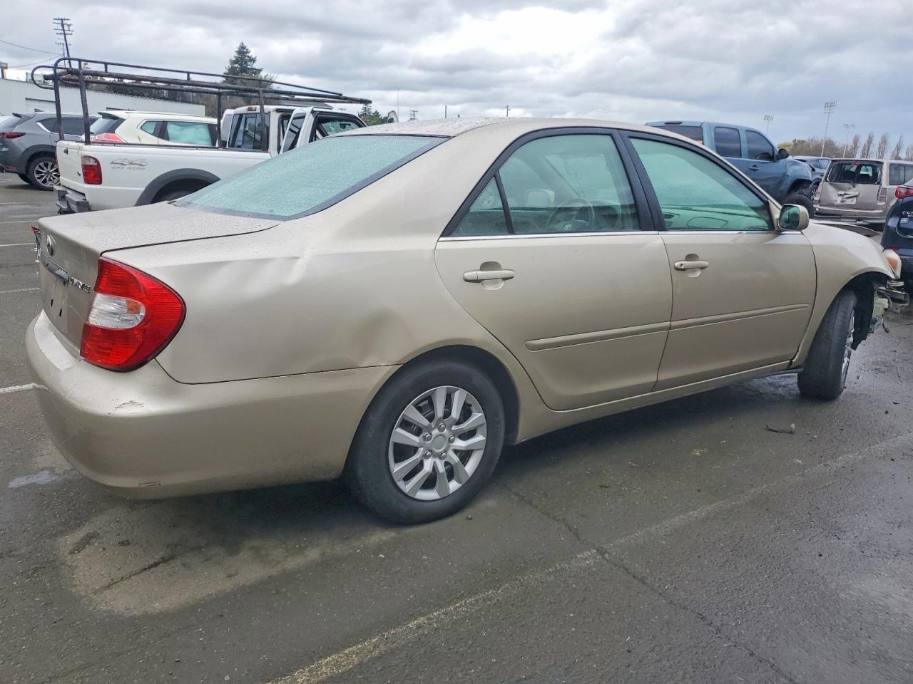 2003 TOYOTA CAMRY LE photo 3