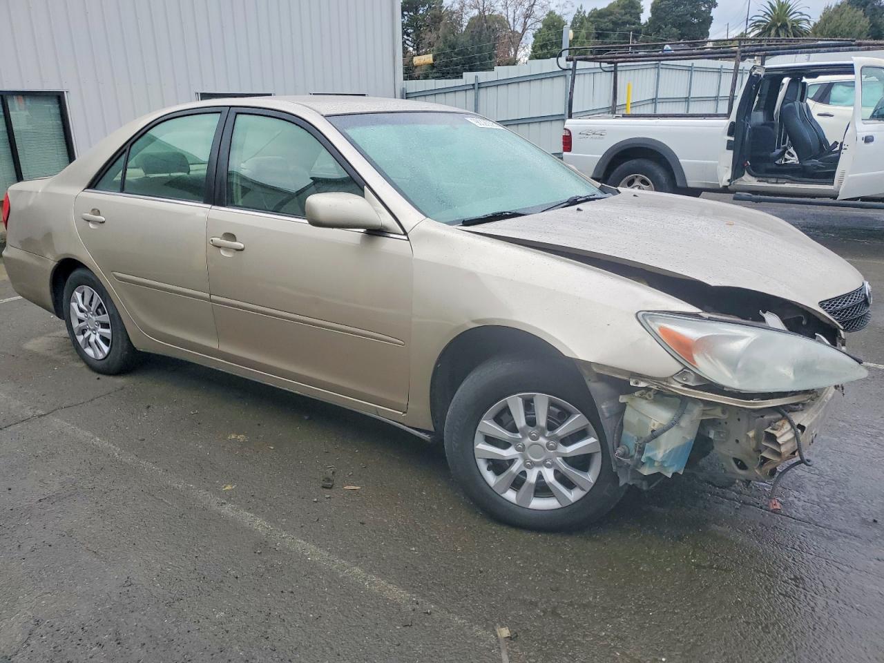 2003 TOYOTA CAMRY LE photo 4