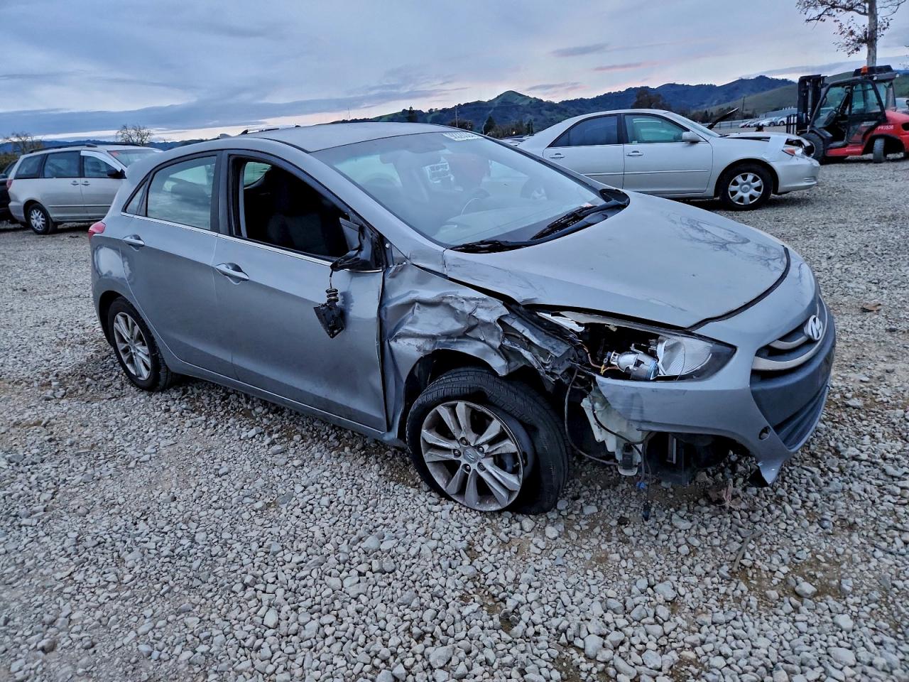 2013 HYUNDAI ELANTRA GT BASE photo 4