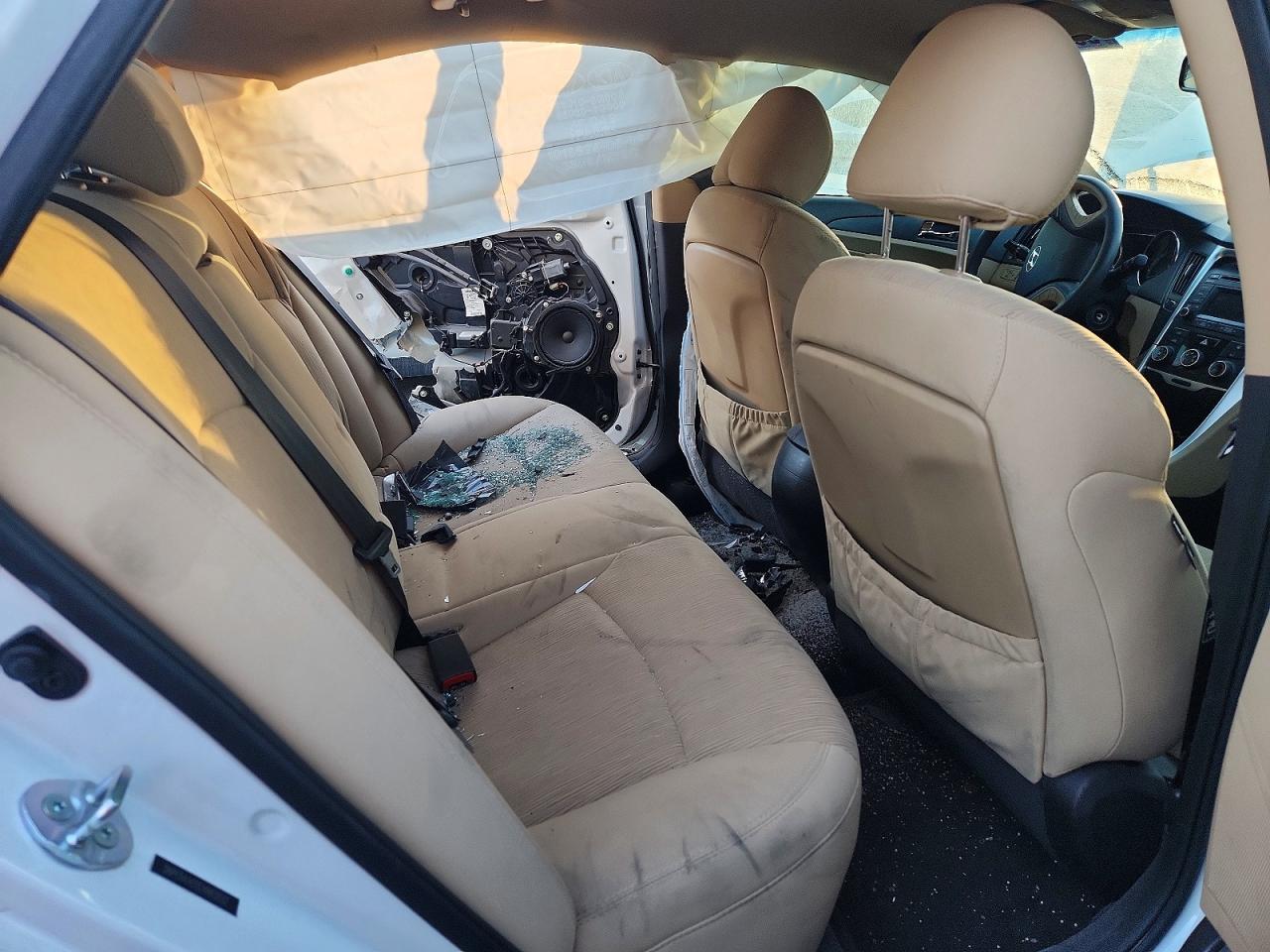 2014 HYUNDAI SONATA GLS photo 10