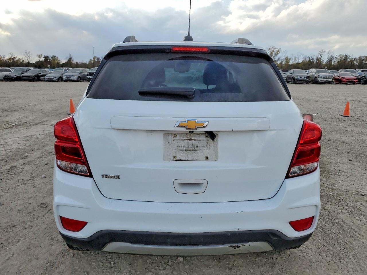 2021 CHEVROLET TRAX 1LT photo 6