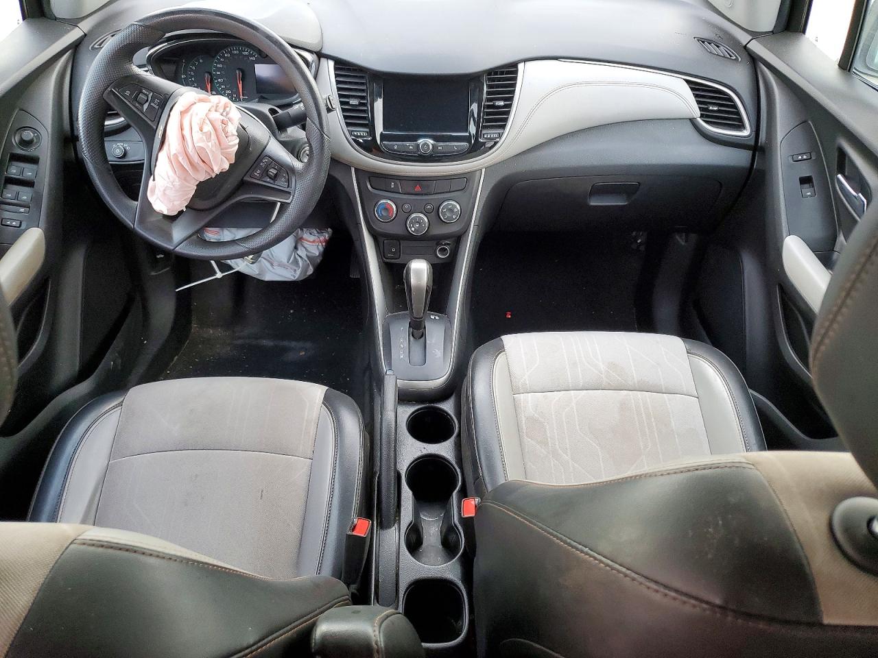 2021 CHEVROLET TRAX 1LT photo 8