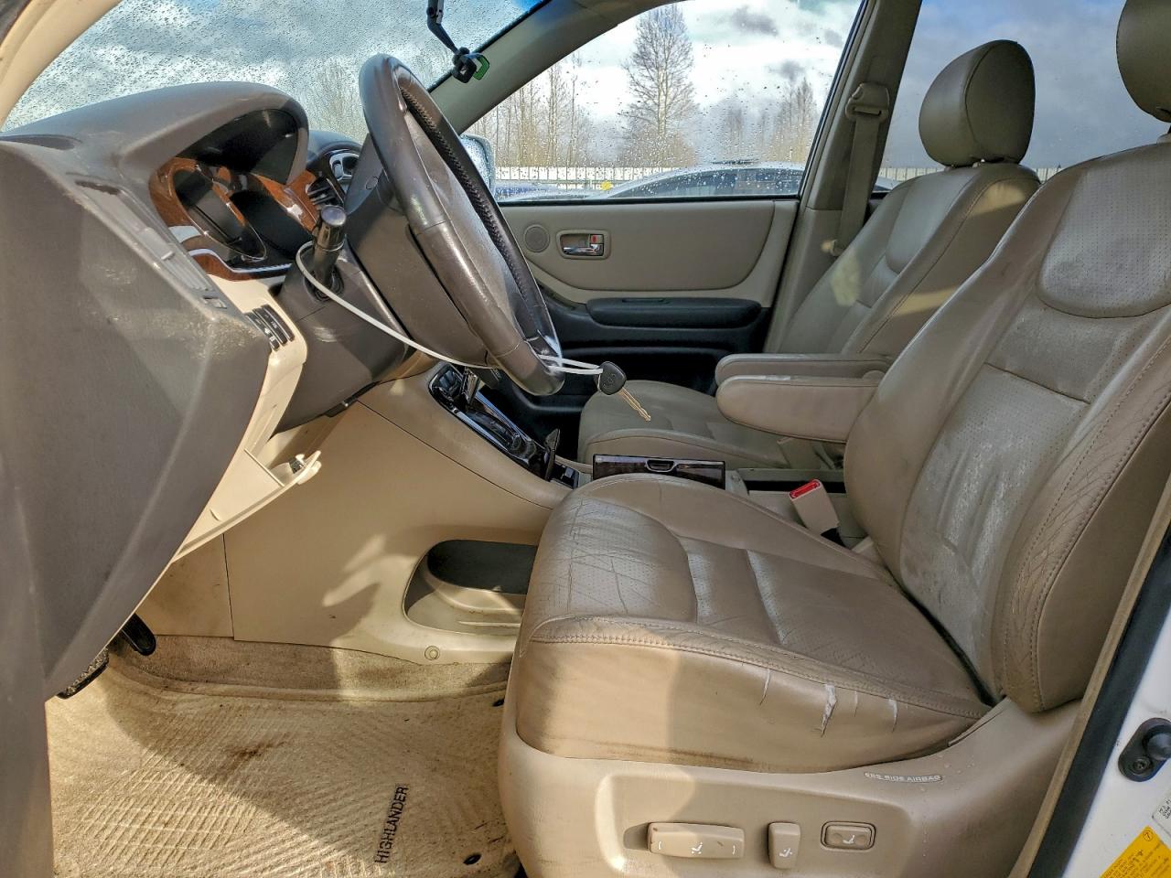 2003 TOYOTA HIGHLANDER LIMITED photo 13