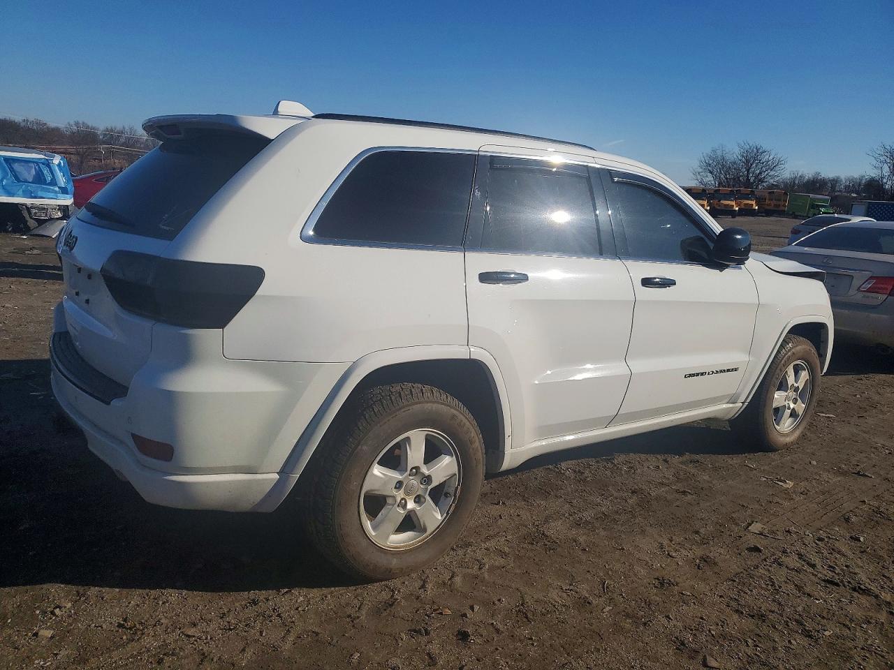 2015 JEEP GRAND CHEROKEE LAREDO photo 3