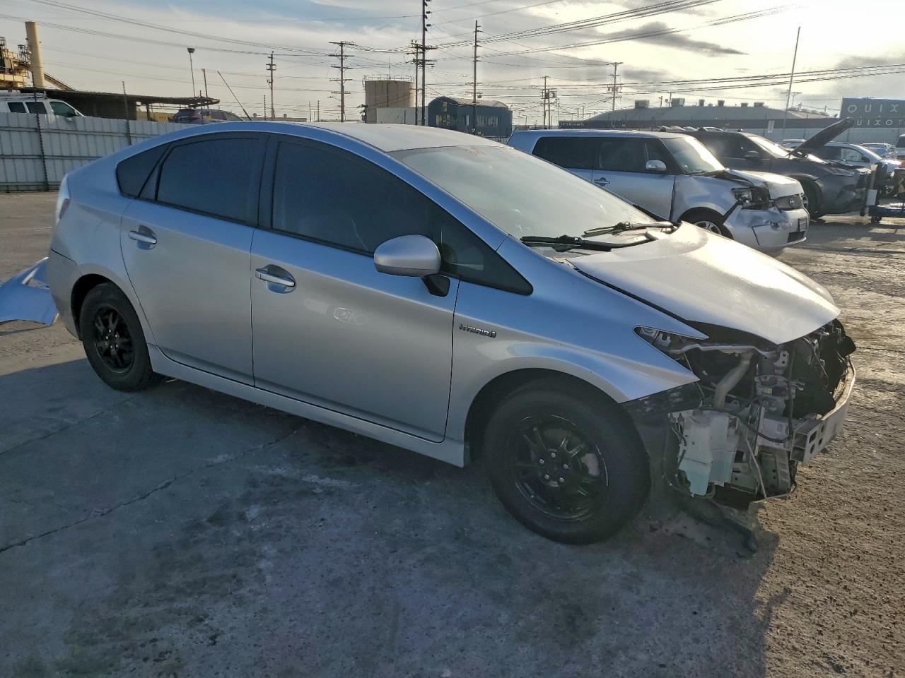 2012 TOYOTA PRIUS photo 4