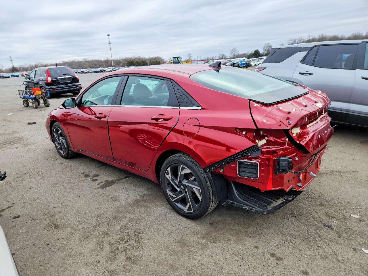 2025 HYUNDAI ELANTRA SEL photo 2
