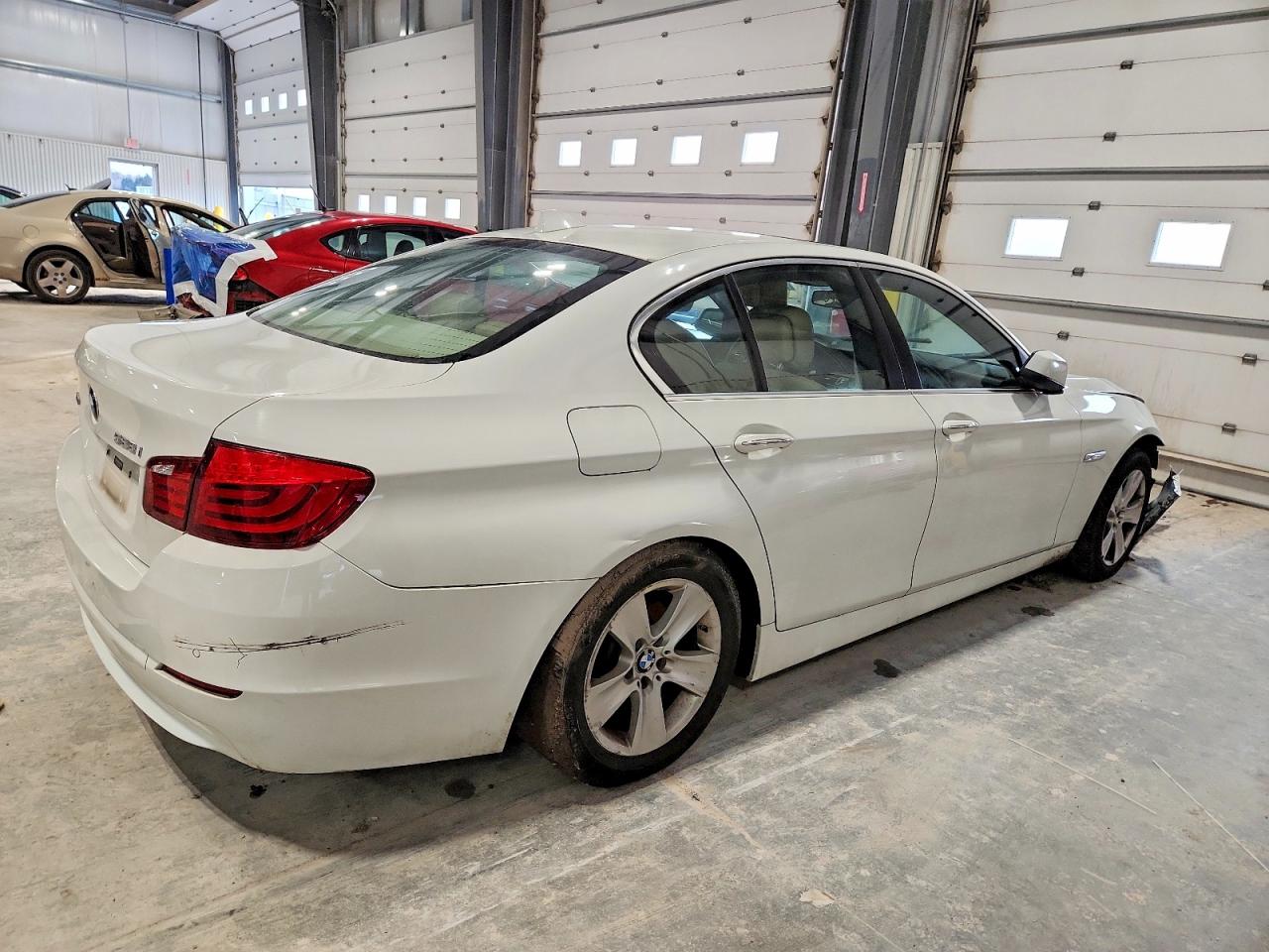 2013 BMW 528 XI photo 3