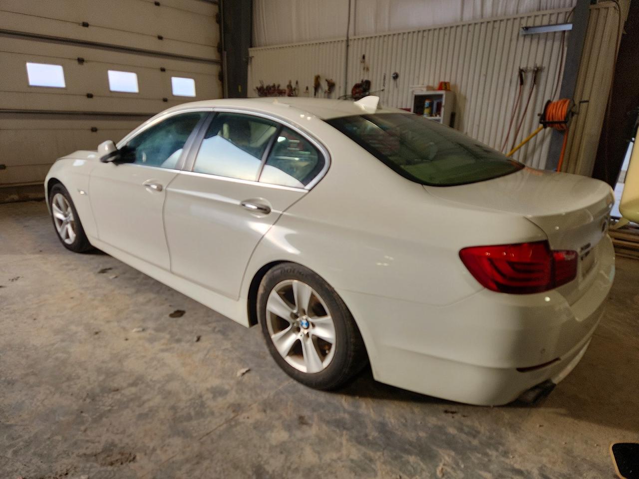 2013 BMW 528 XI photo 2