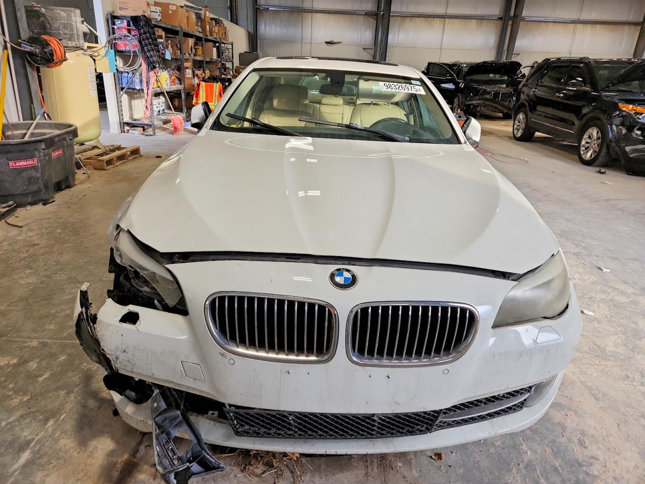 2013 BMW 528 XI photo 5