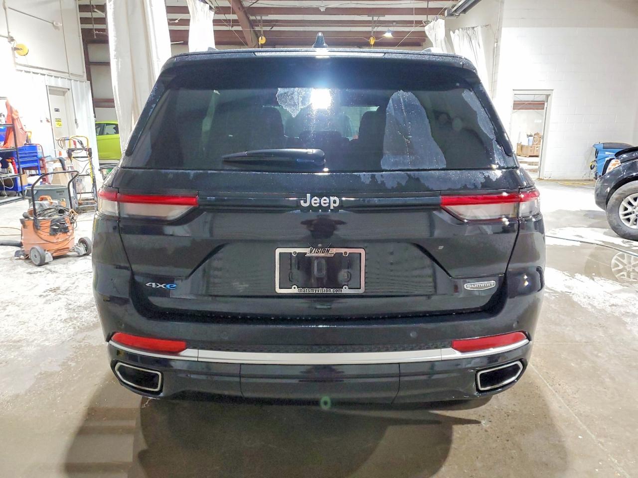 2023 JEEP GRAND CHEROKEE SUMMIT 4XE photo 6