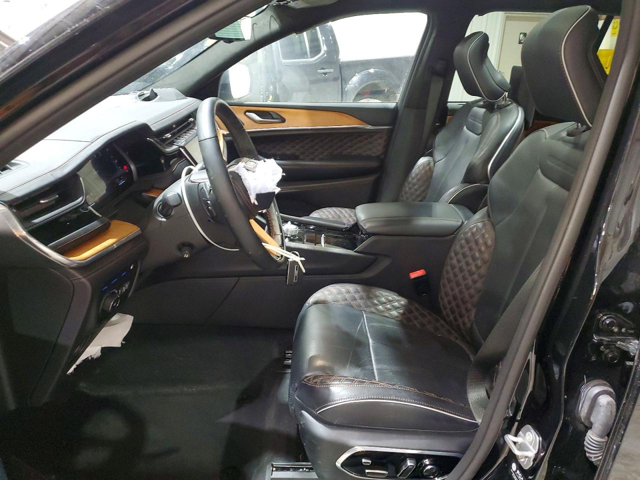 2023 JEEP GRAND CHEROKEE SUMMIT 4XE photo 7