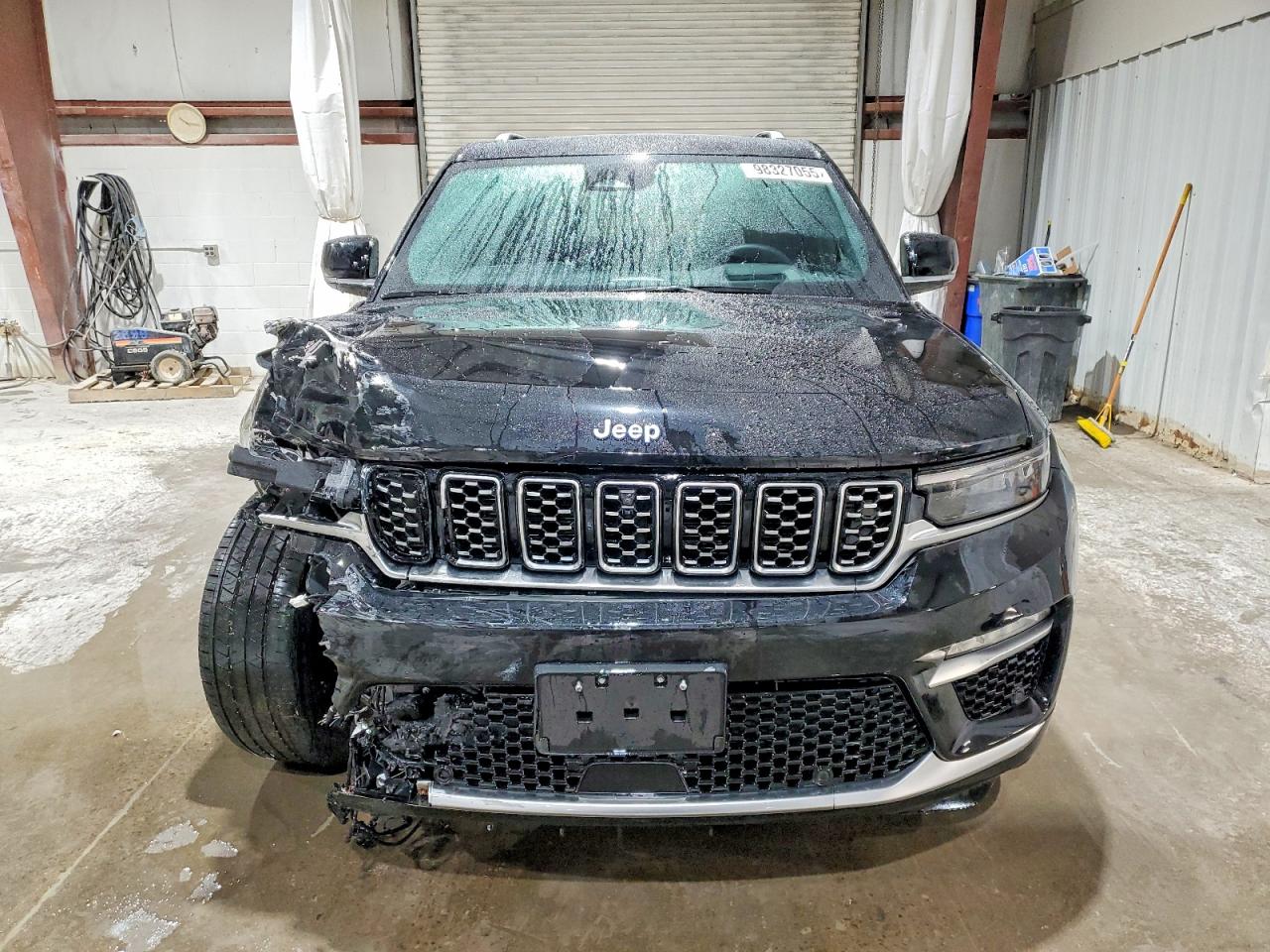 2023 JEEP GRAND CHEROKEE SUMMIT 4XE photo 5