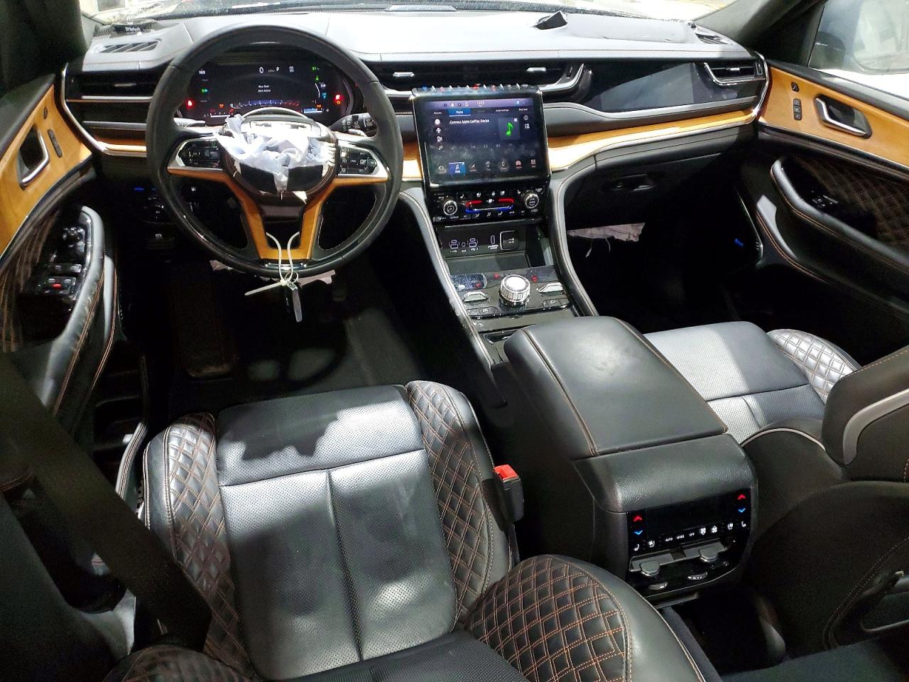 2023 JEEP GRAND CHEROKEE SUMMIT 4XE photo 8