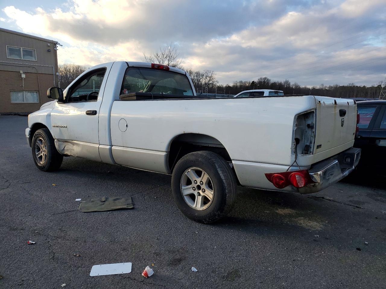 2007 DODGE RAM 1500 ST photo 2