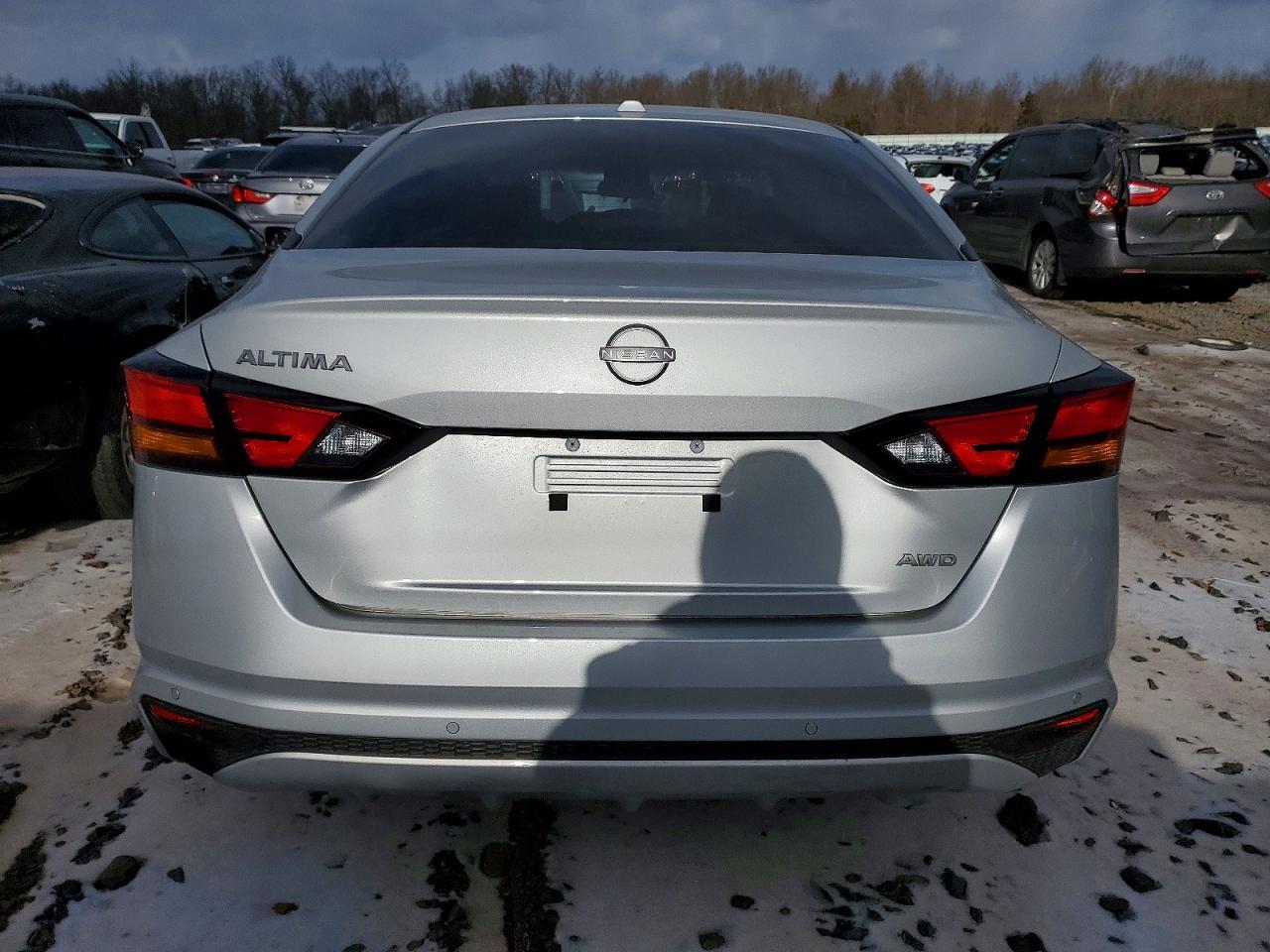 2025 NISSAN ALTIMA SV photo 6