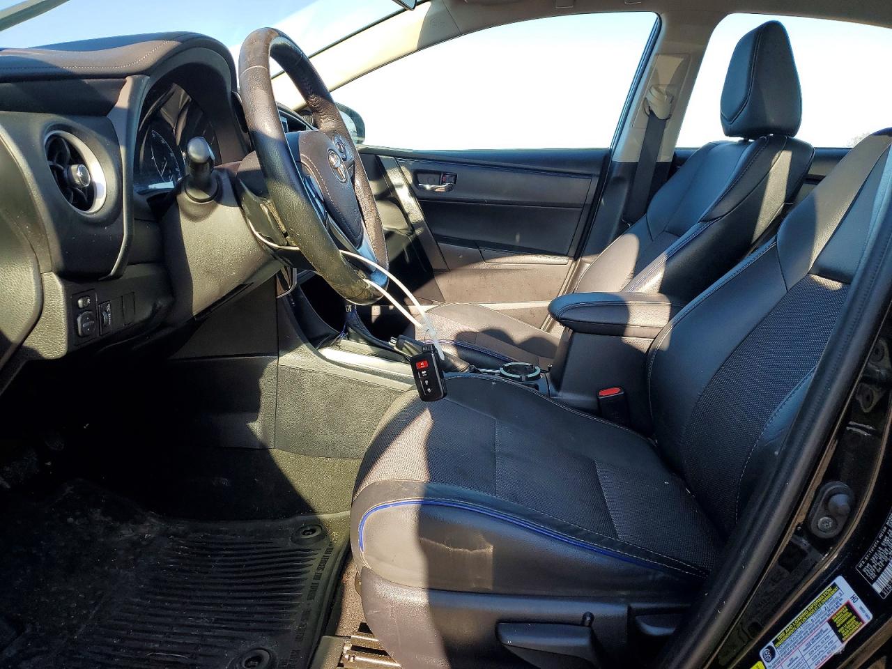 2019 TOYOTA COROLLA L photo 7