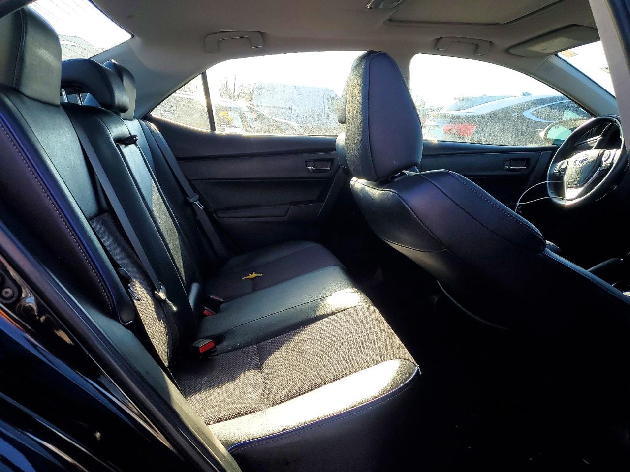 2019 TOYOTA COROLLA L photo 10