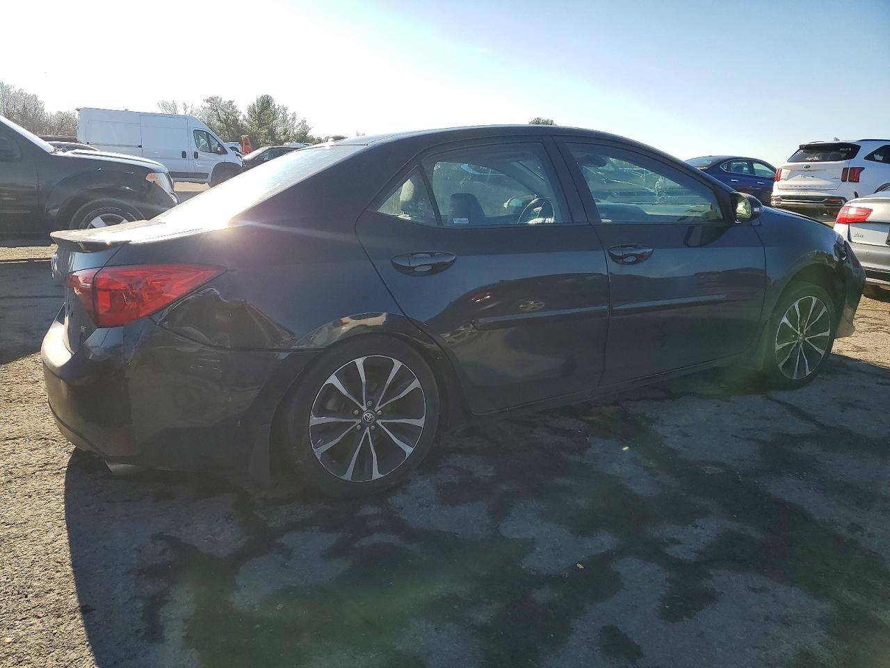 2019 TOYOTA COROLLA L photo 3