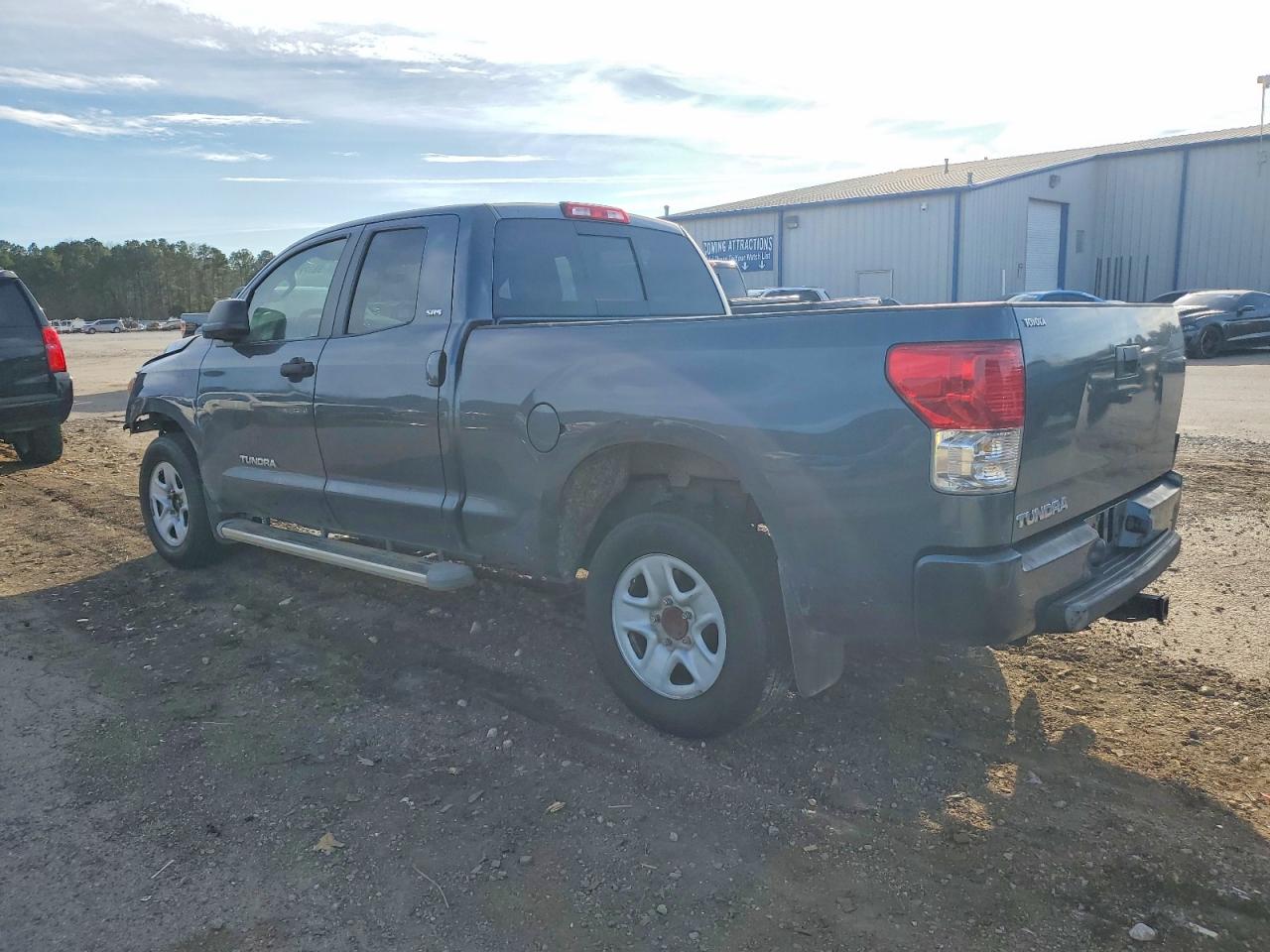 2010 TOYOTA TUNDRA DOUBLE CAB SR5 photo 2