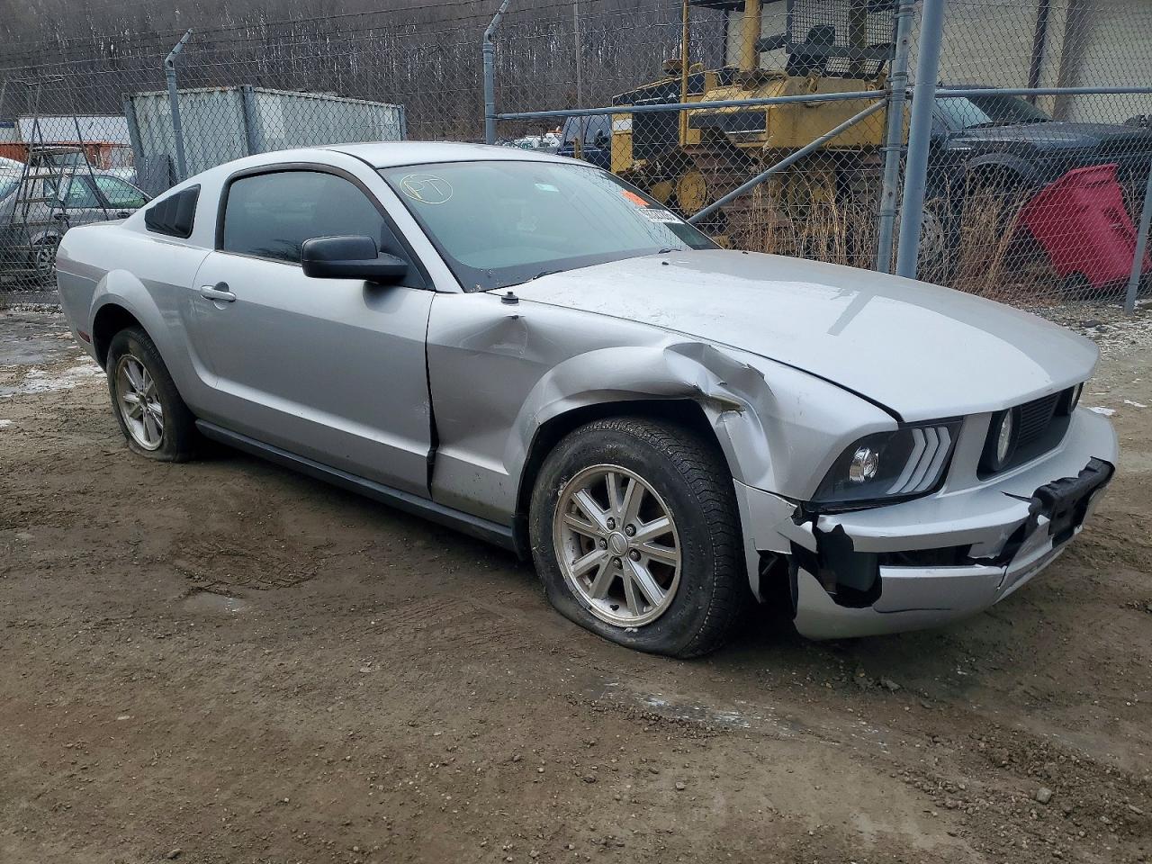 2007 FORD MUSTANG photo 4