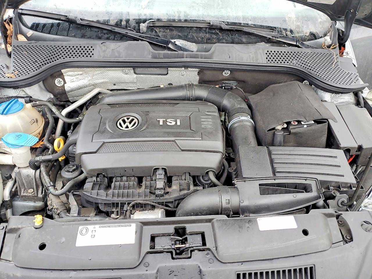 2016 VOLKSWAGEN BEETLE 1.8T photo 11