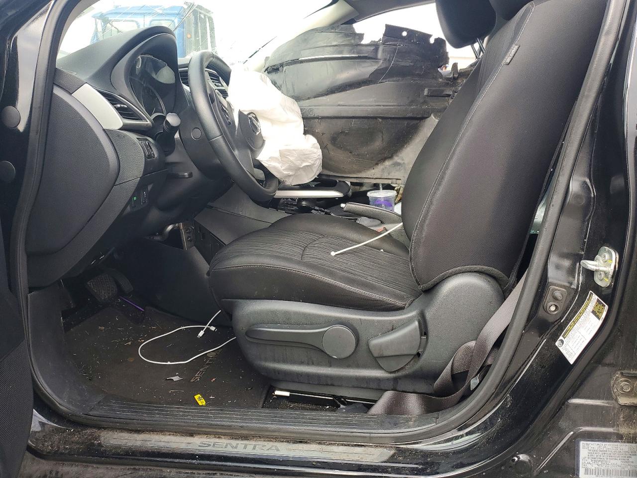 2019 NISSAN SENTRA S photo 7
