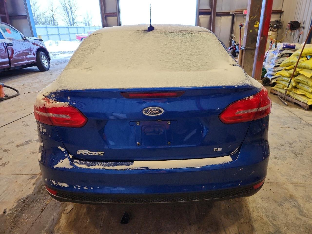 2018 FORD FOCUS SE photo 6