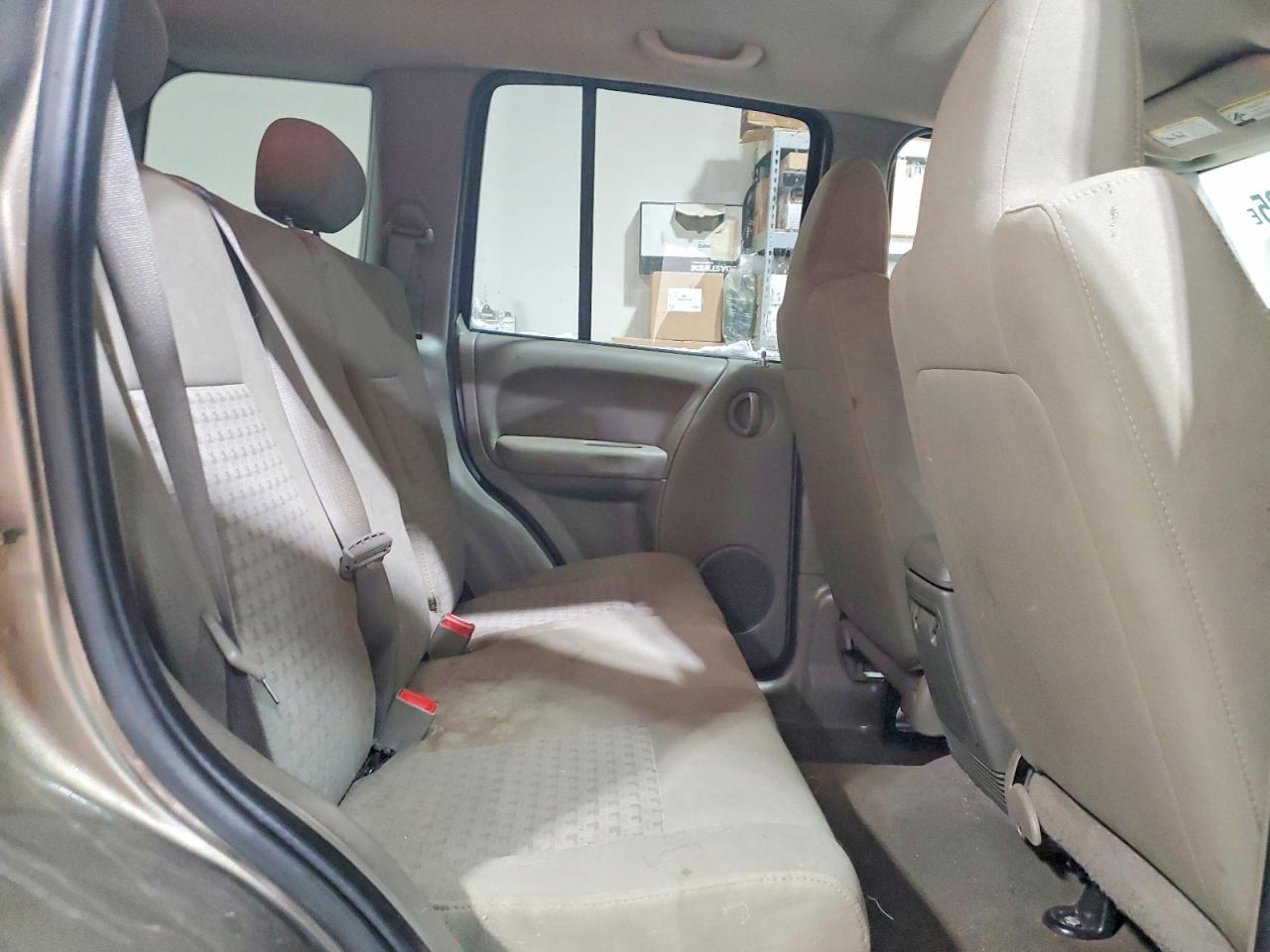 2005 JEEP LIBERTY SPORT photo 10