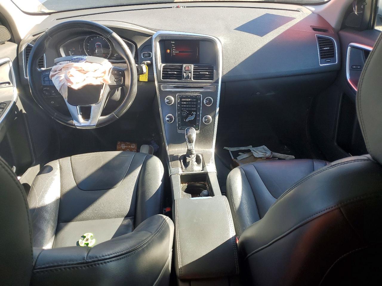 2016 VOLVO XC60 T5 PREMIER photo 8