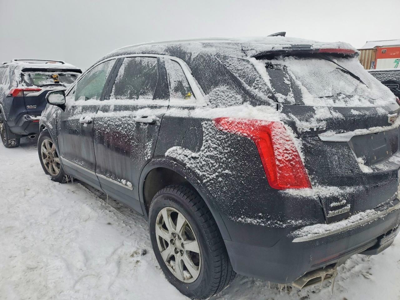 2017 CADILLAC XT5 LUXURY photo 2