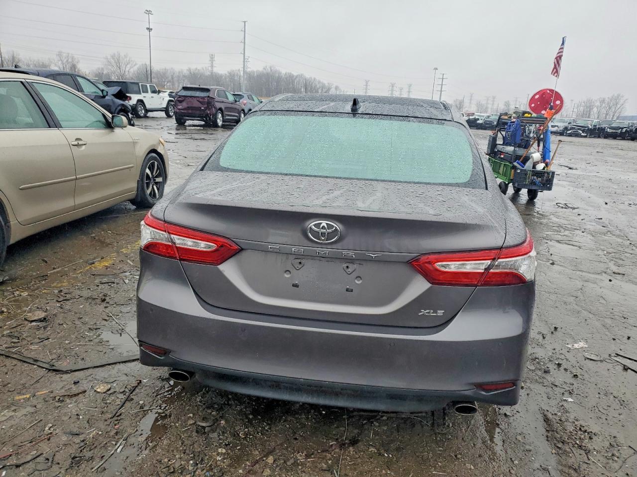 2018 TOYOTA CAMRY XSE photo 6