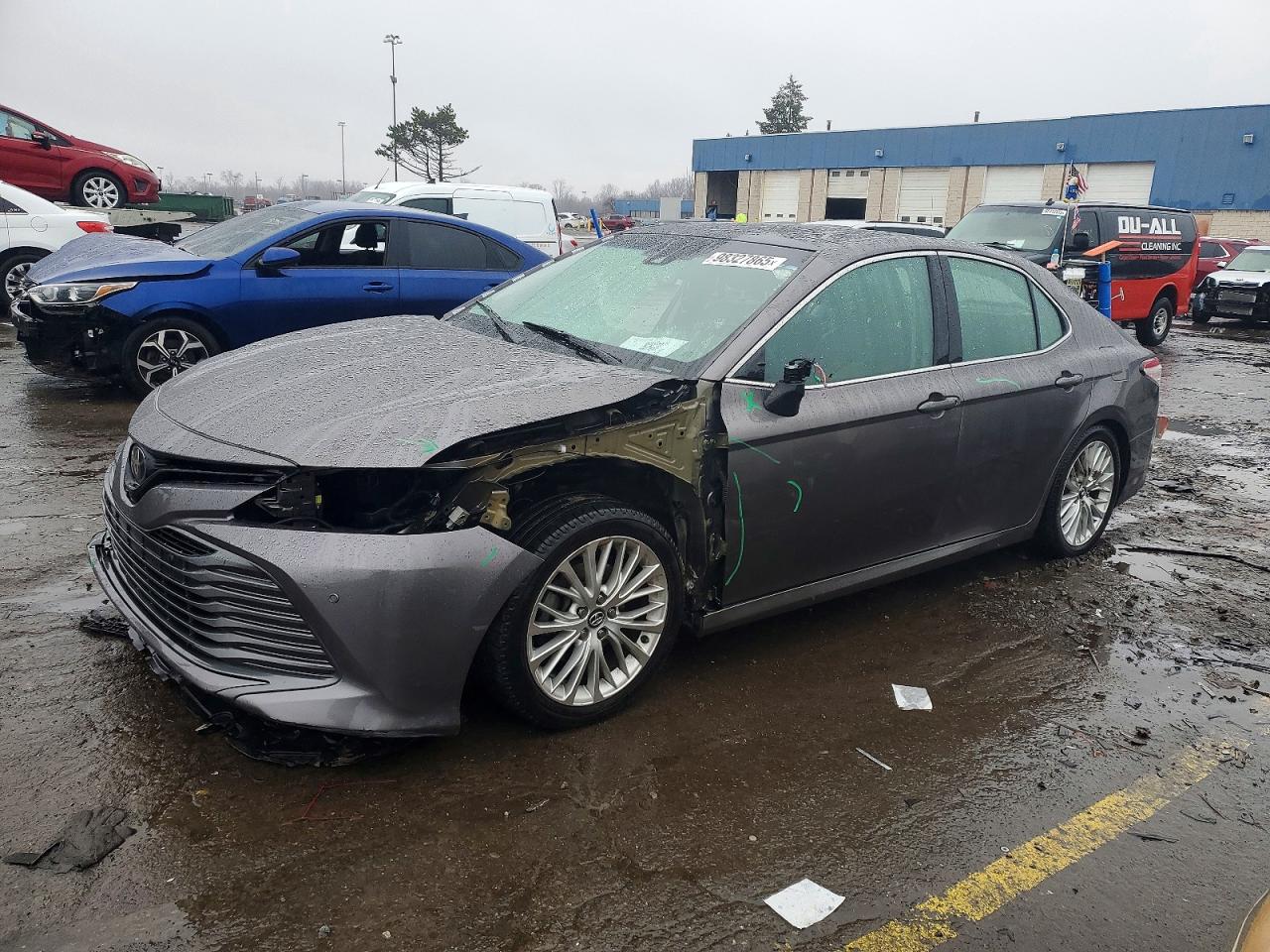 2018 TOYOTA CAMRY