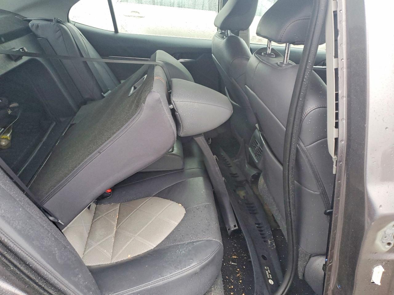 2018 TOYOTA CAMRY XSE photo 10