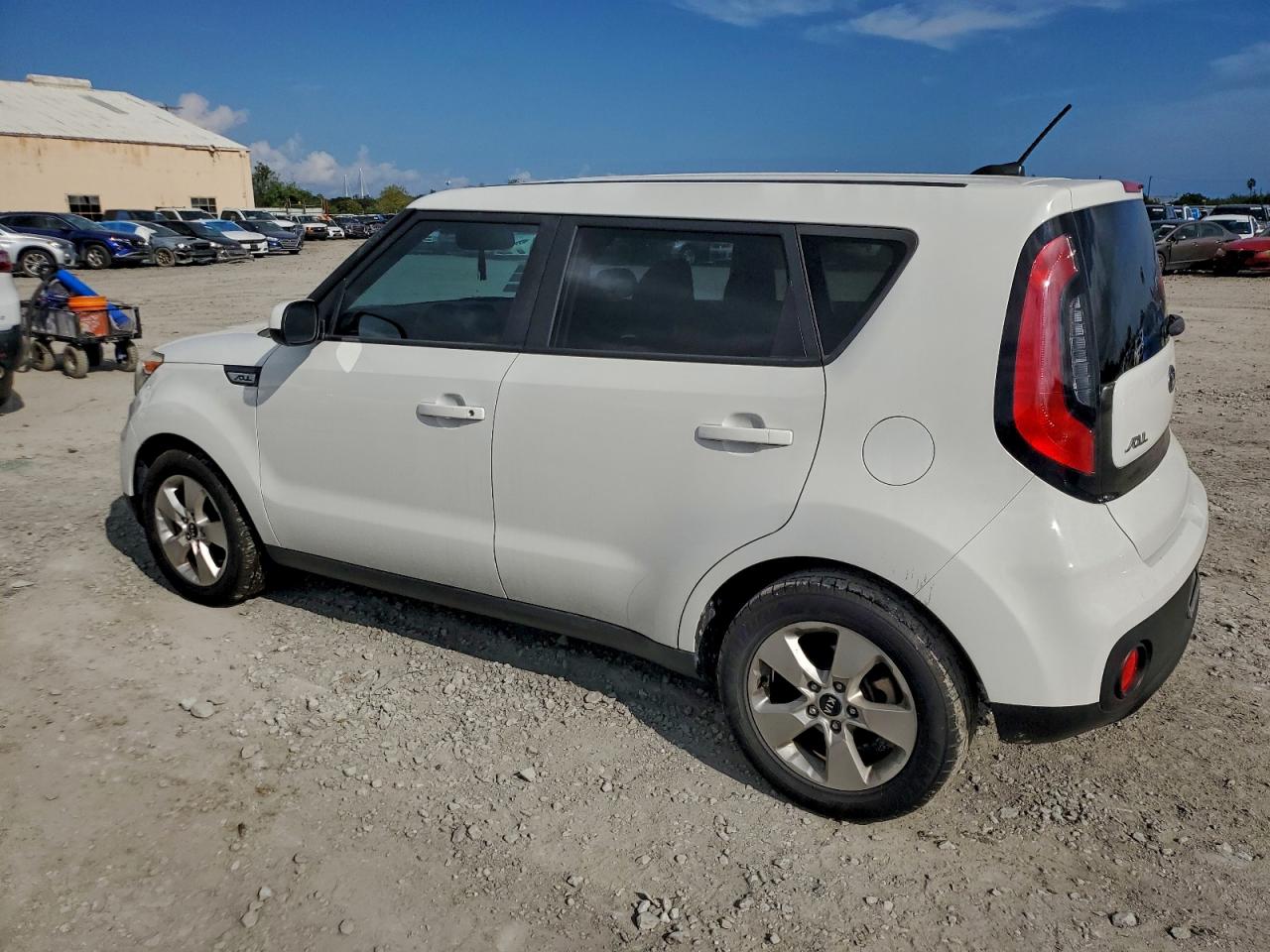 2017 KIA SOUL photo 2