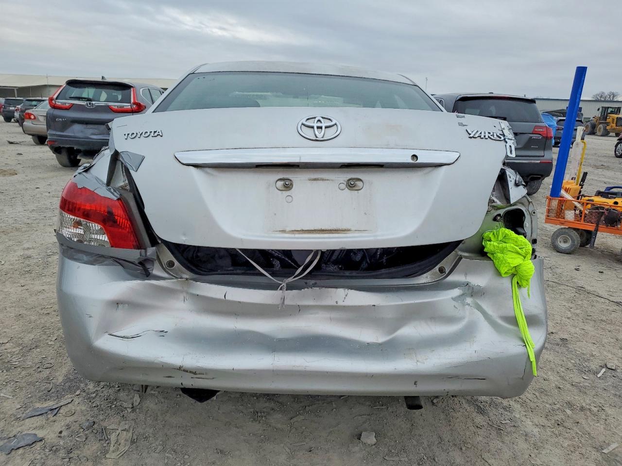 2007 TOYOTA YARIS photo 6