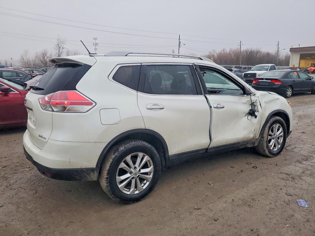 2016 NISSAN ROGUE S photo 5