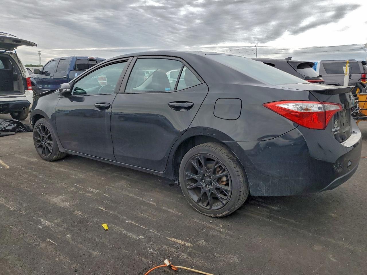 2016 TOYOTA COROLLA L photo 3