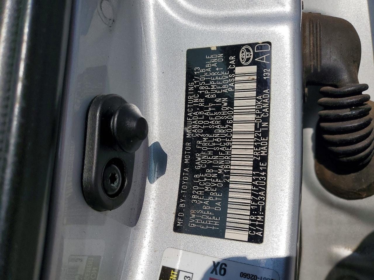 2014 TOYOTA COROLLA L photo 13