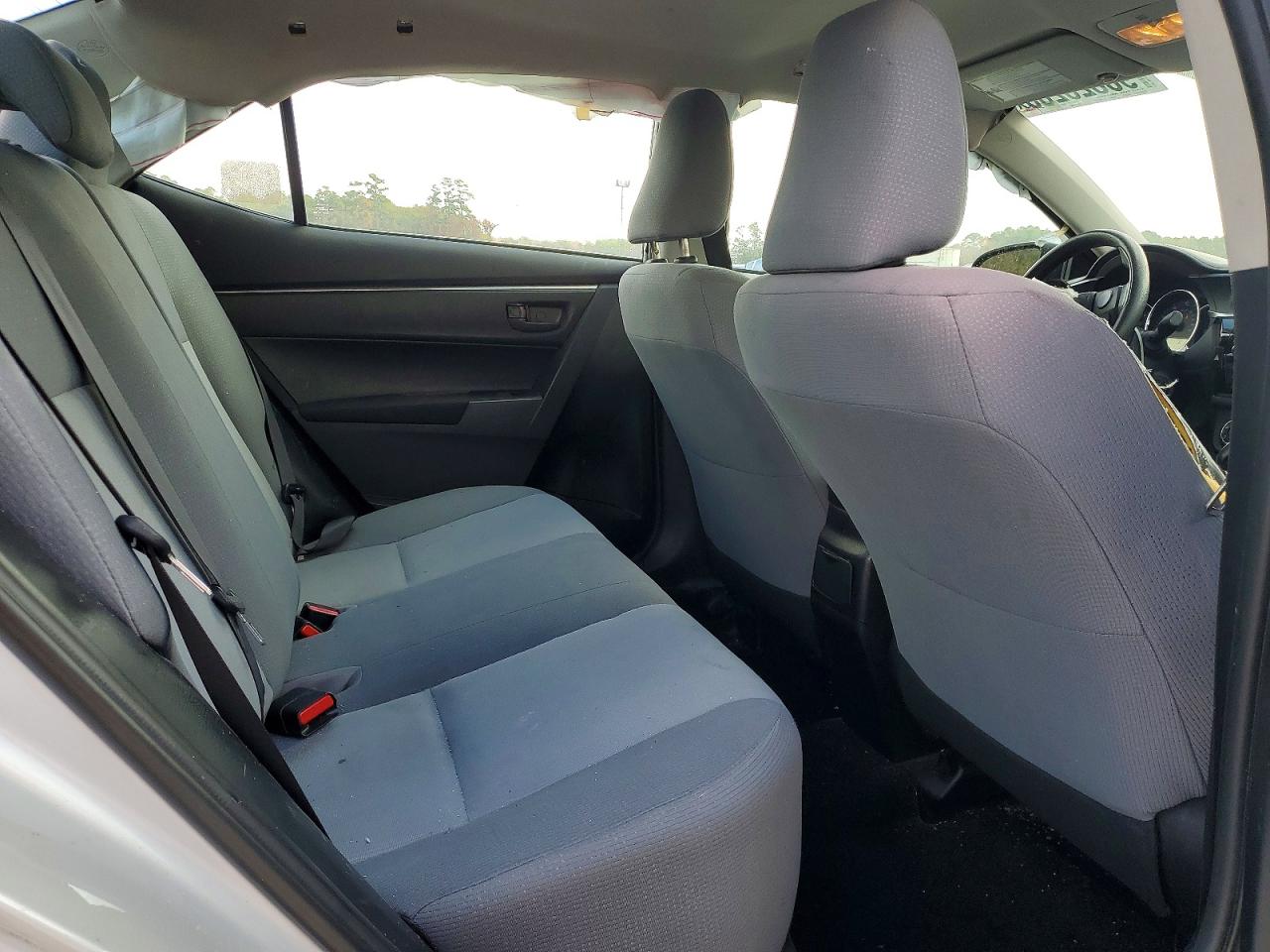 2014 TOYOTA COROLLA L photo 10