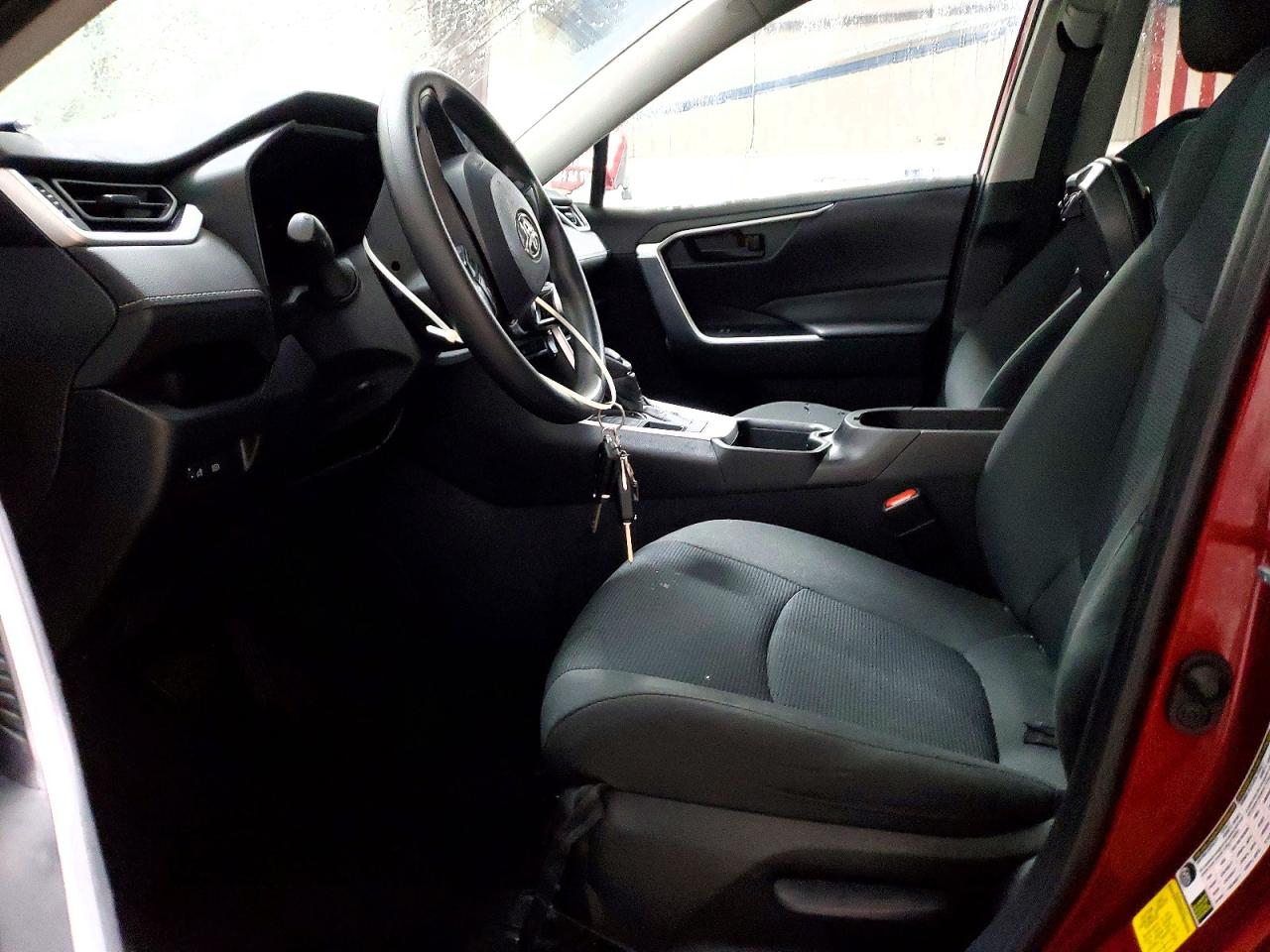 2024 TOYOTA RAV4 LE photo 7