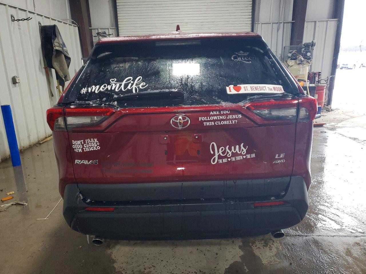 2024 TOYOTA RAV4 LE photo 6
