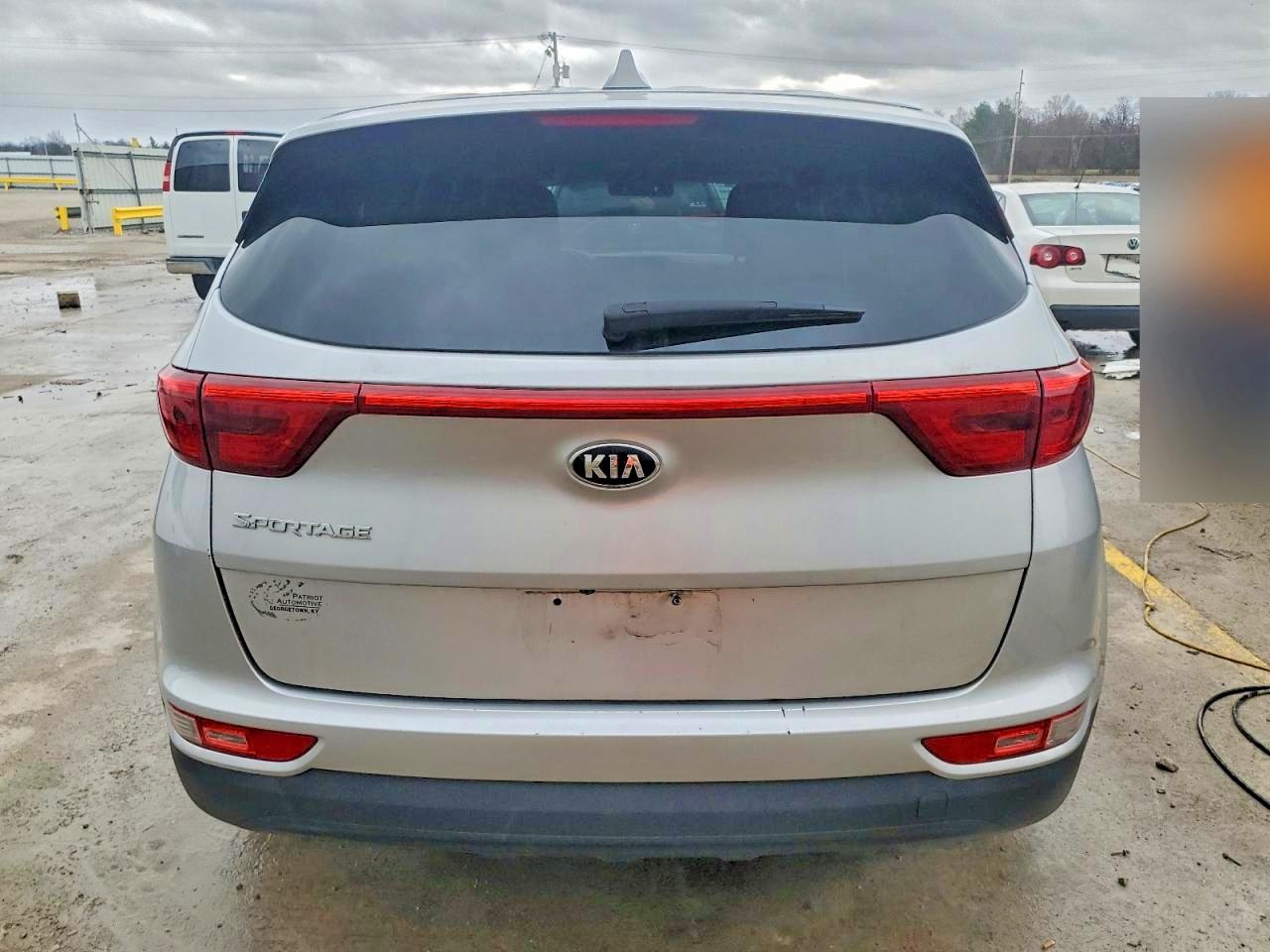 2018 KIA SPORTAGE LX photo 6