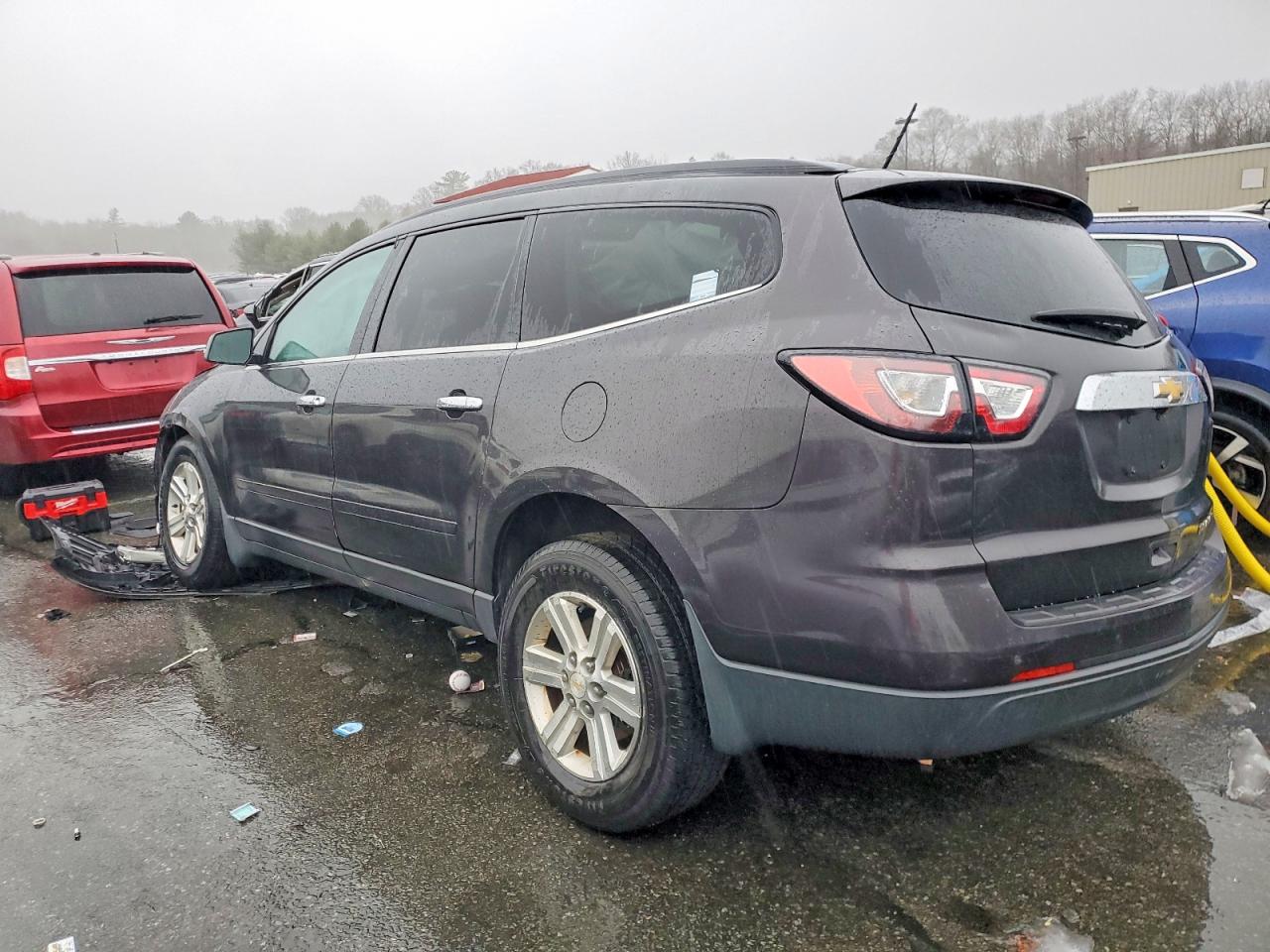 2014 CHEVROLET TRAVERSE LT photo 3