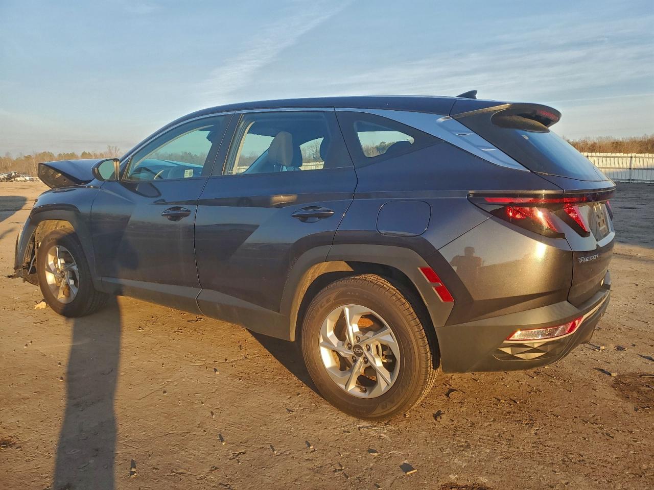 2024 HYUNDAI TUCSON SE photo 2