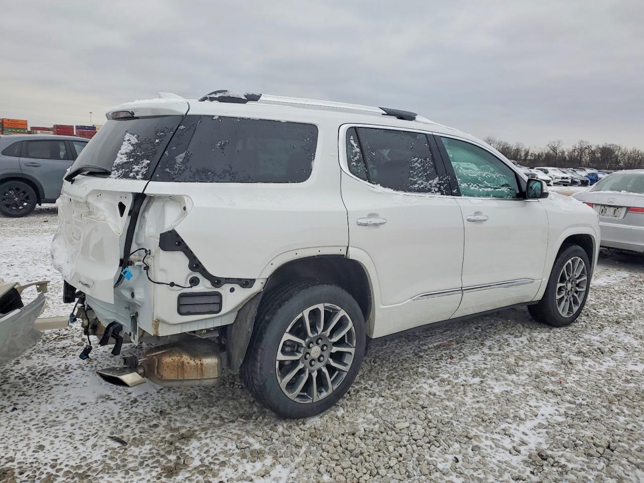 2023 GMC ACADIA DENALI photo 3