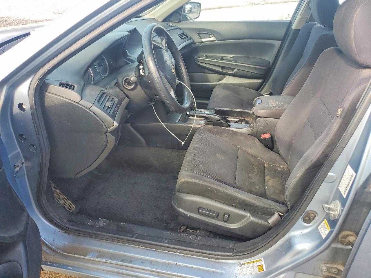 2011 HONDA ACCORD LXP photo 7