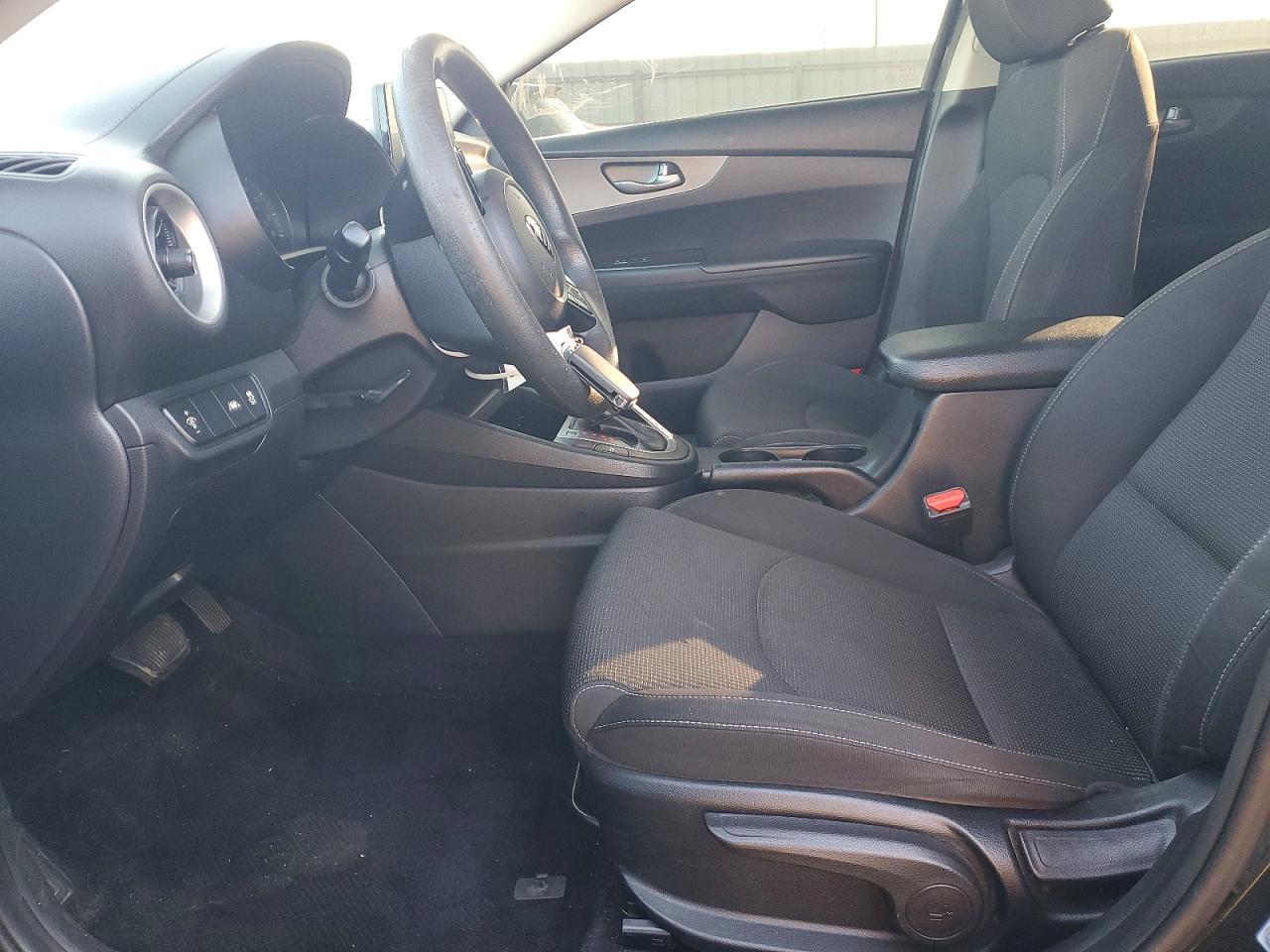 2020 KIA FORTE FE photo 7