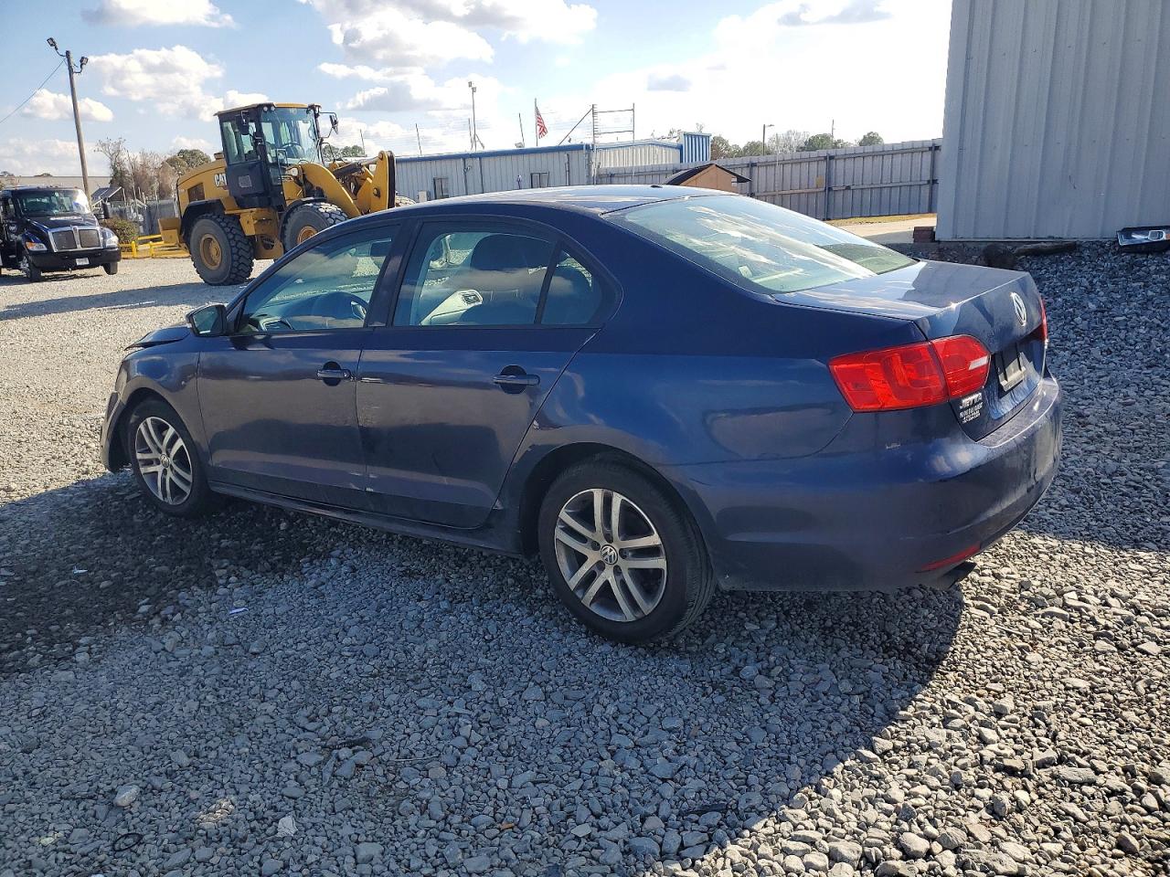 2012 VOLKSWAGEN JETTA SE photo 2