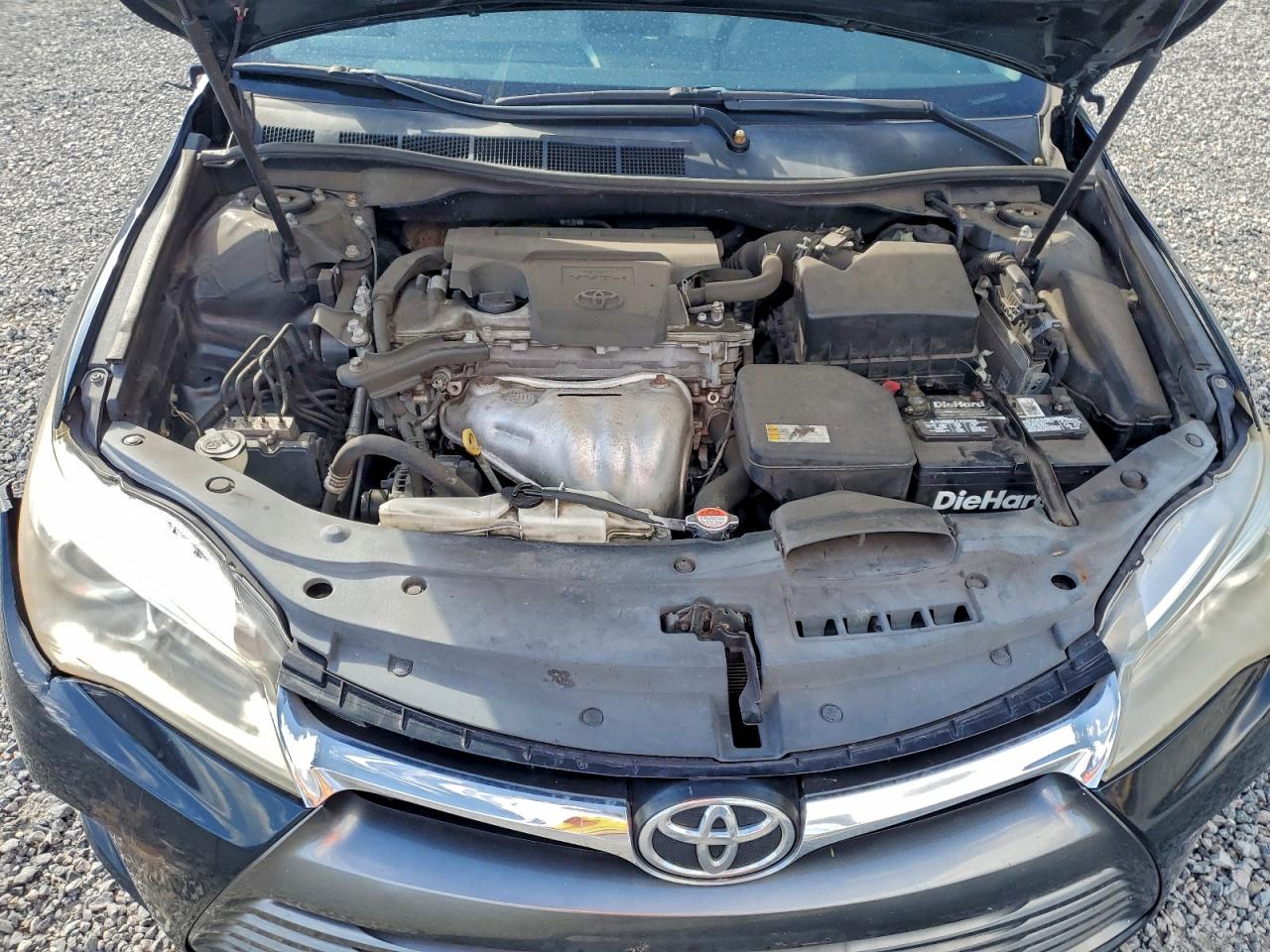 2016 TOYOTA CAMRY LE photo 11